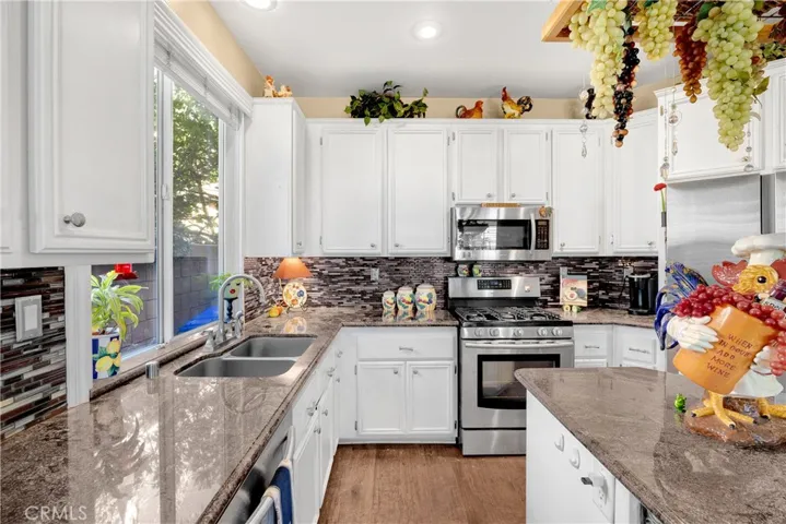 14871 Sydney, Fontana, California 92336
