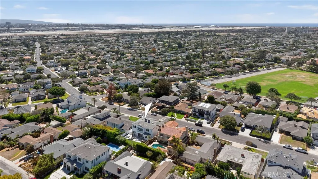 8056 Kentwood Avenue, Los Angeles, California 90045 home-pic-72