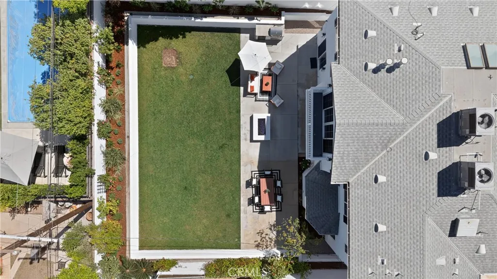8056 Kentwood Avenue, Los Angeles, California 90045 home-pic-68