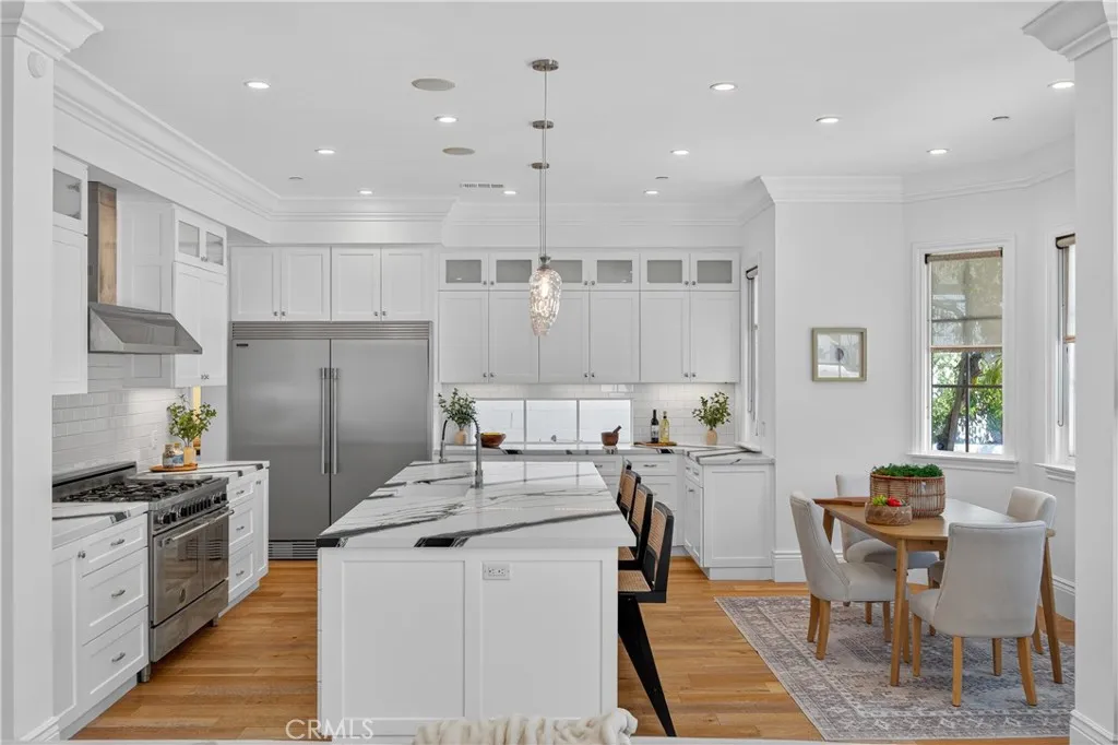 8056 Kentwood Avenue, Los Angeles, California 90045 home-pic-7