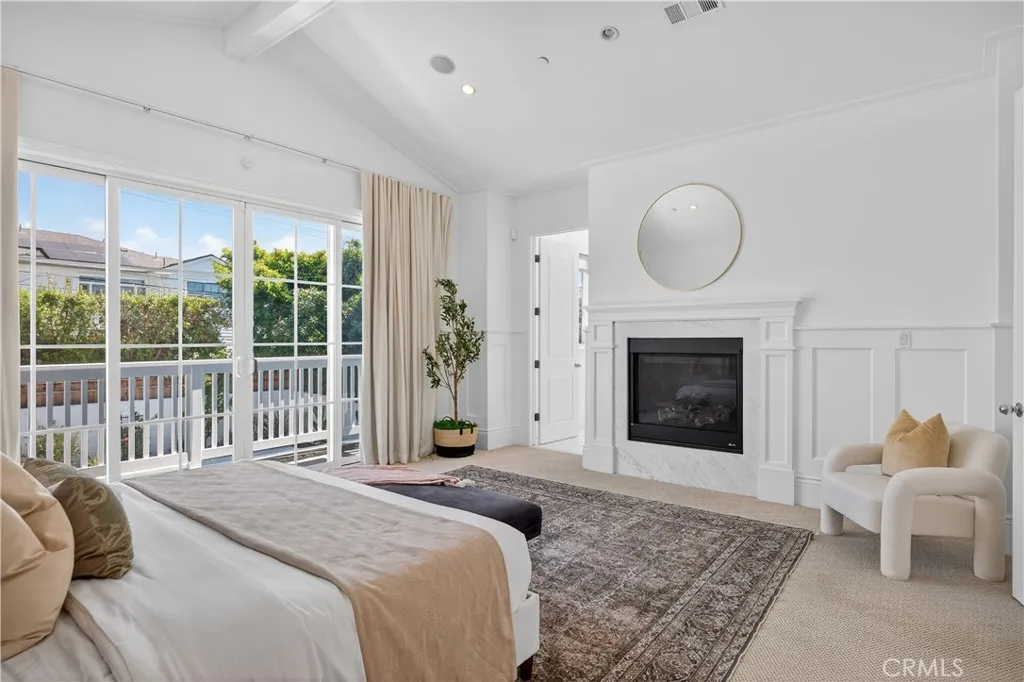 8056 Kentwood Avenue, Los Angeles, California 90045 home-pic-35