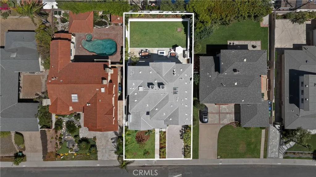 8056 Kentwood Avenue, Los Angeles, California 90045 home-pic-66