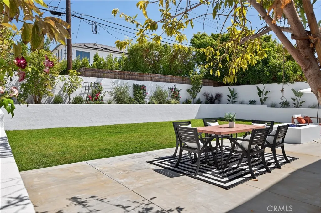 8056 Kentwood Avenue, Los Angeles, California 90045 home-pic-59