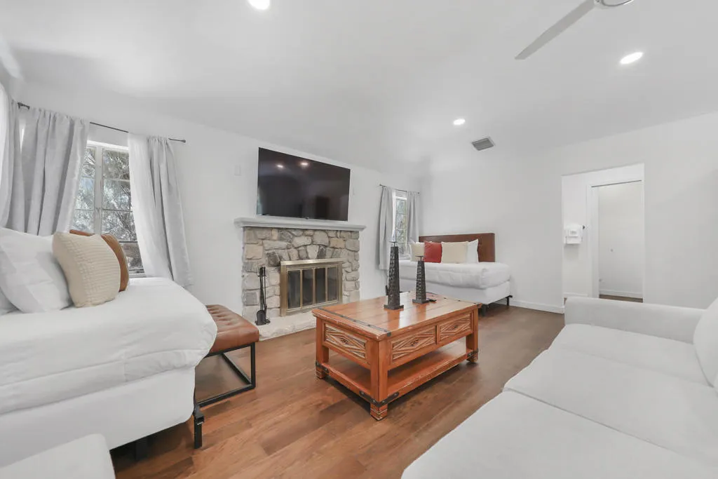 19120 Bubbling Wells Road, Desert Hot Springs, California 92241 home-pic-35