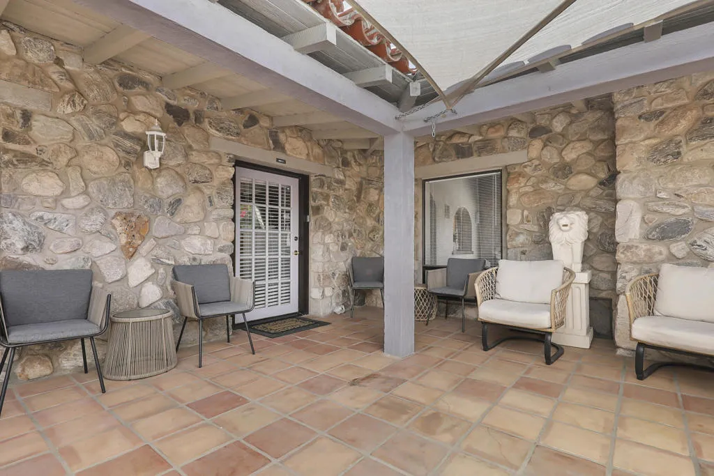 19120 Bubbling Wells Road, Desert Hot Springs, California 92241 home-pic-3