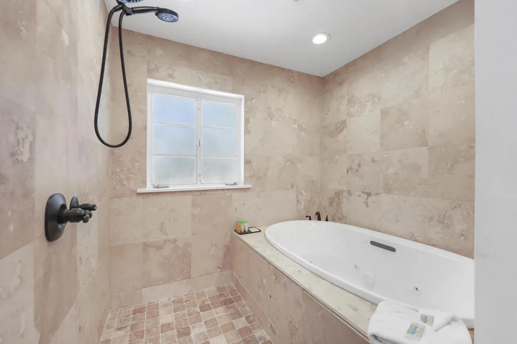 19120 Bubbling Wells Road, Desert Hot Springs, California 92241 home-pic-38