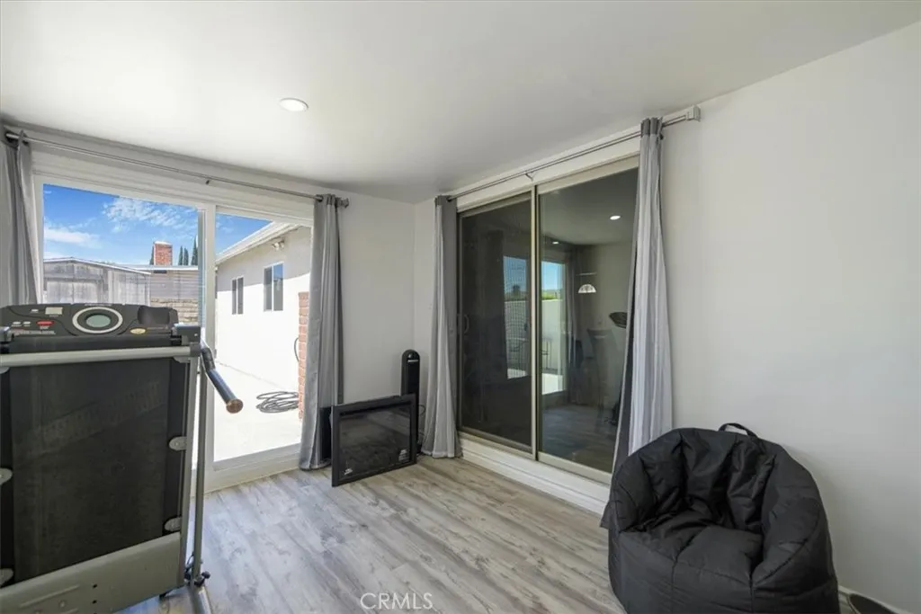 13130 Schoenborn Street, Sun Valley, California 91352 home-pic-12