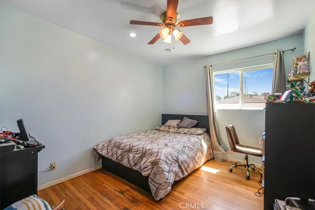 13130 Schoenborn Street, Sun Valley, California 91352 home-pic-17