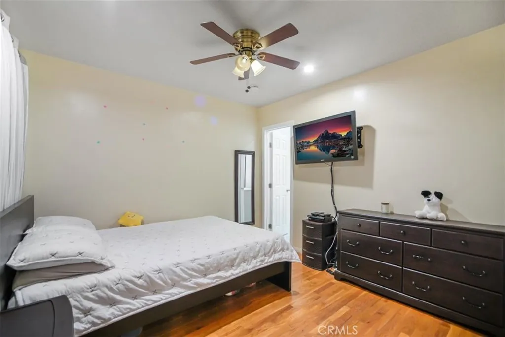 13130 Schoenborn Street, Sun Valley, California 91352 home-pic-14