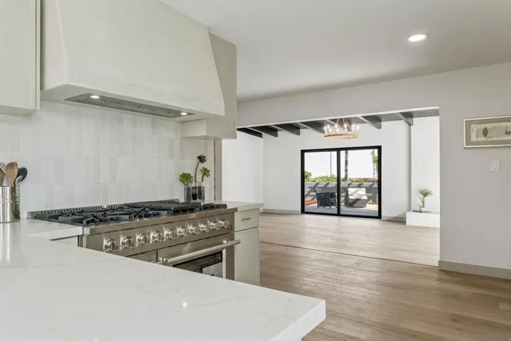 4089 Mount Everest, San Diego, California 92111