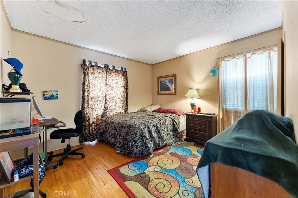 3880 Olmsted Avenue, Los Angeles, California 90008 home-pic-10