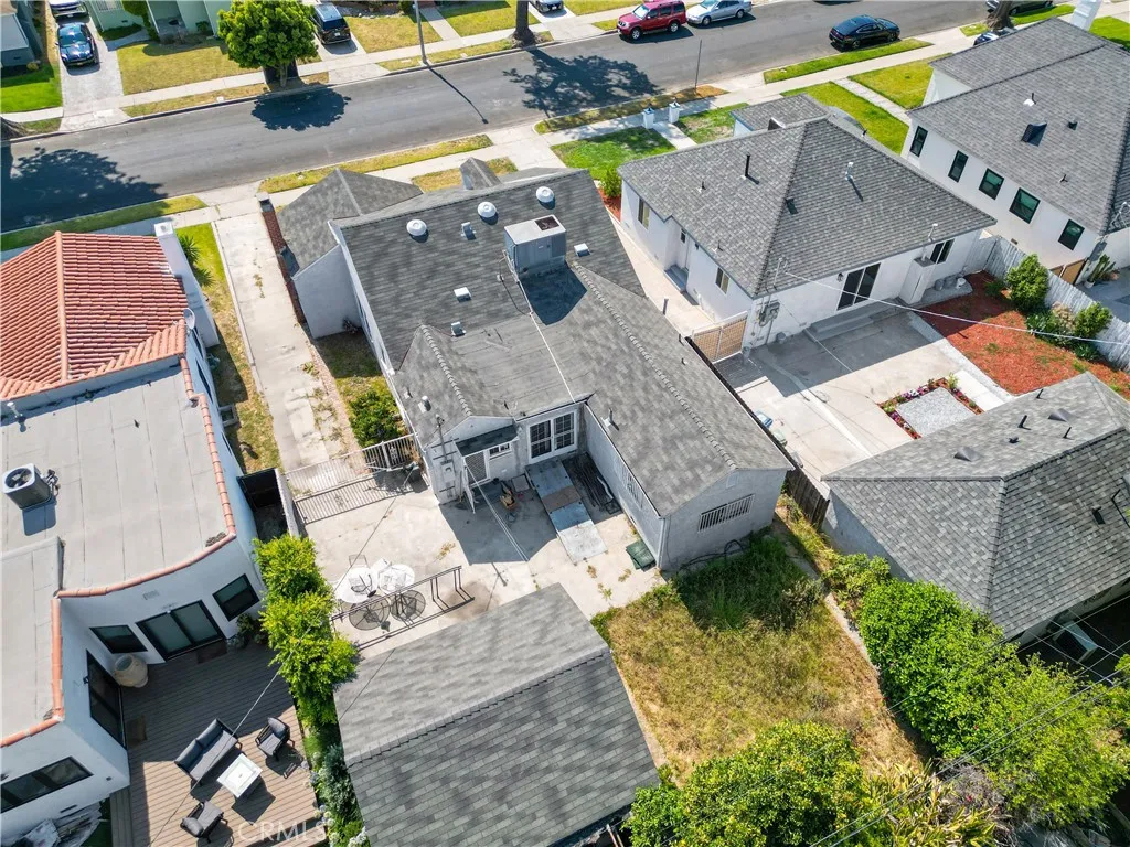 3880 Olmsted Avenue, Los Angeles, California 90008 home-pic-15