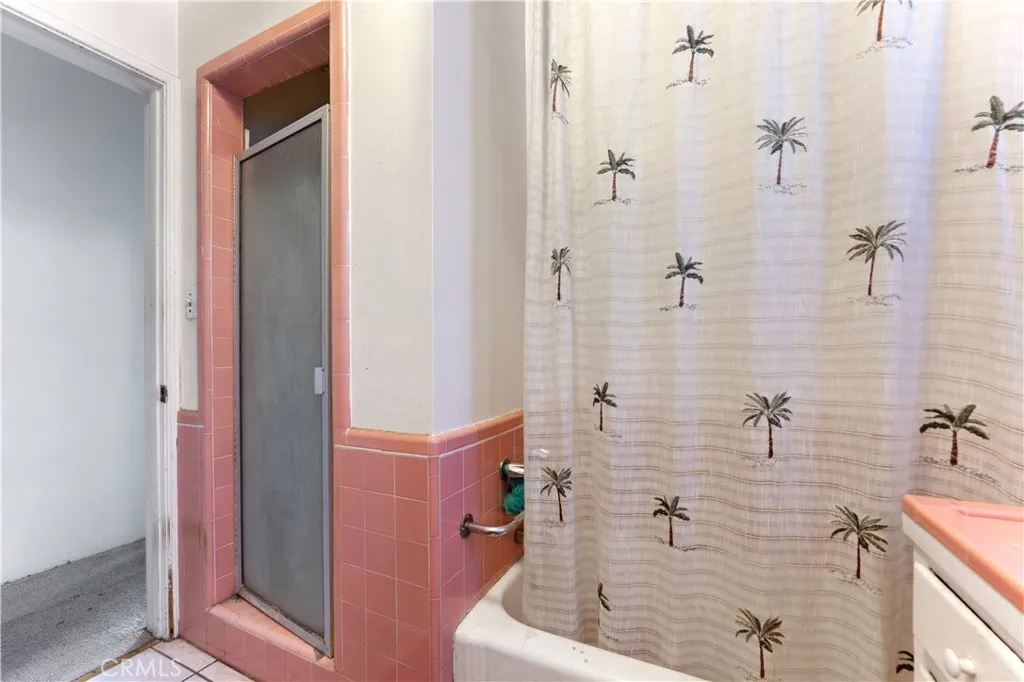 3880 Olmsted Avenue, Los Angeles, California 90008 home-pic-13