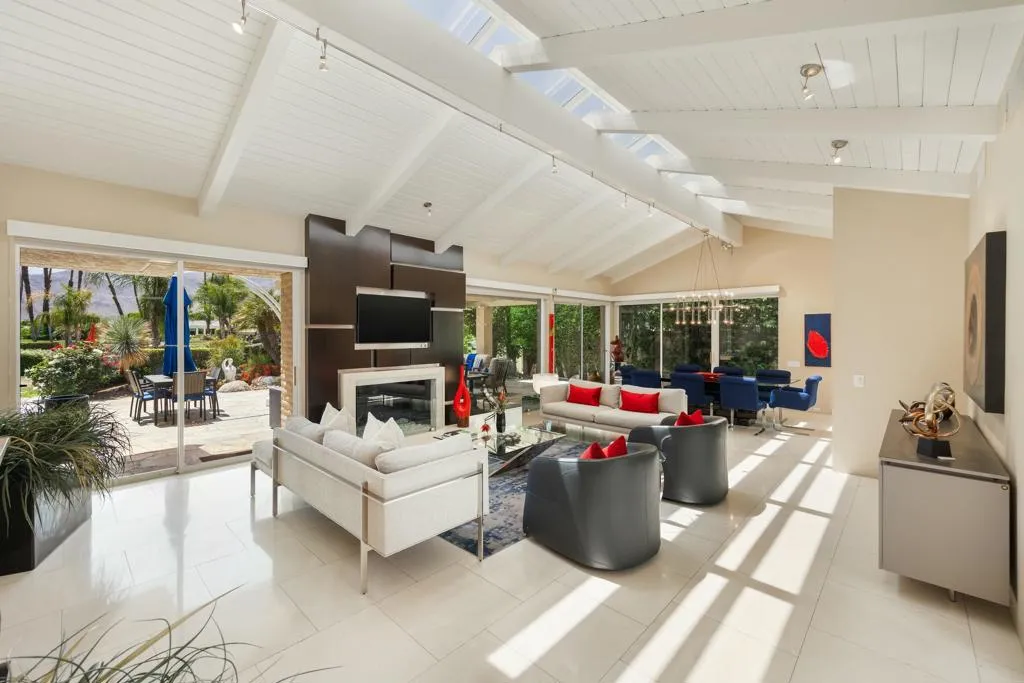 21 Mayfair Drive, Rancho Mirage, California 92270 home-pic-7