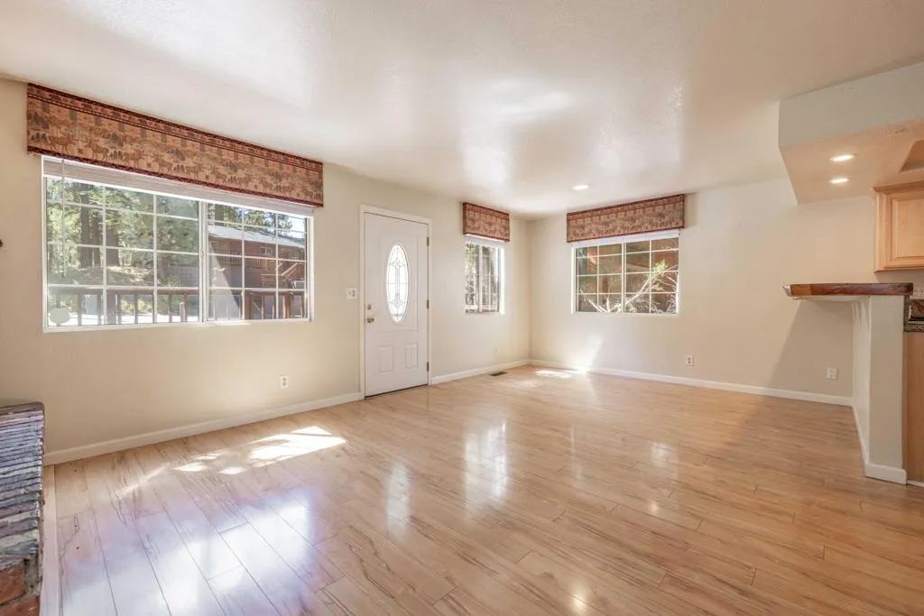 42998 Sunset Drive, Big Bear, California 92315 home-pic-11