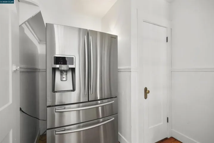 484 Forest St, Oakland, California 94618
