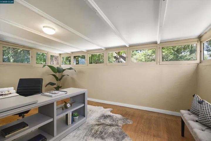 484 Forest St, Oakland, California 94618