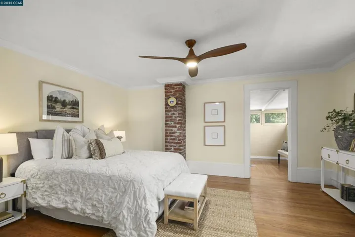 484 Forest St, Oakland, California 94618