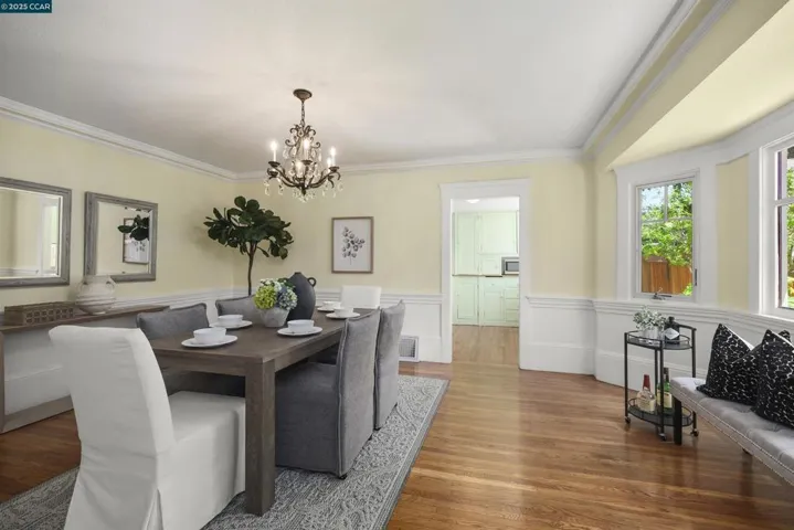 484 Forest St, Oakland, California 94618