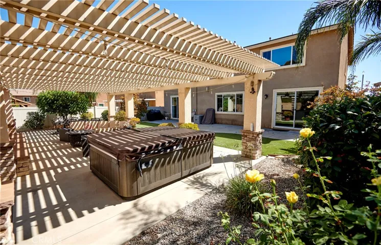 4049 Running Oak Lane, San Bernardino, California 92407
