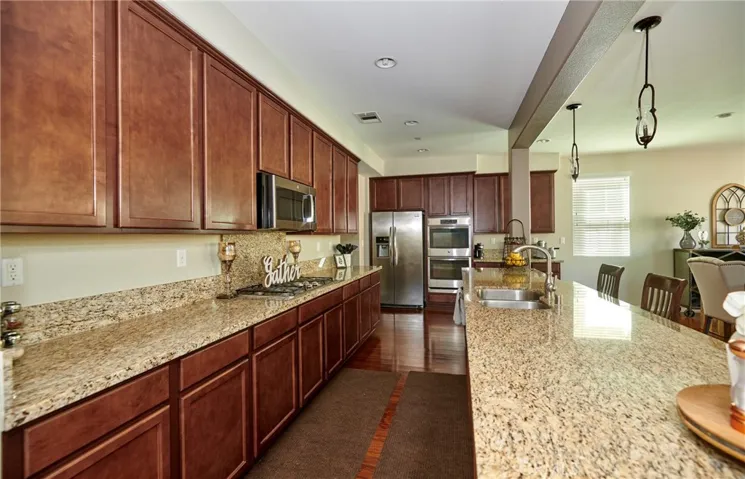 4049 Running Oak Lane, San Bernardino, California 92407