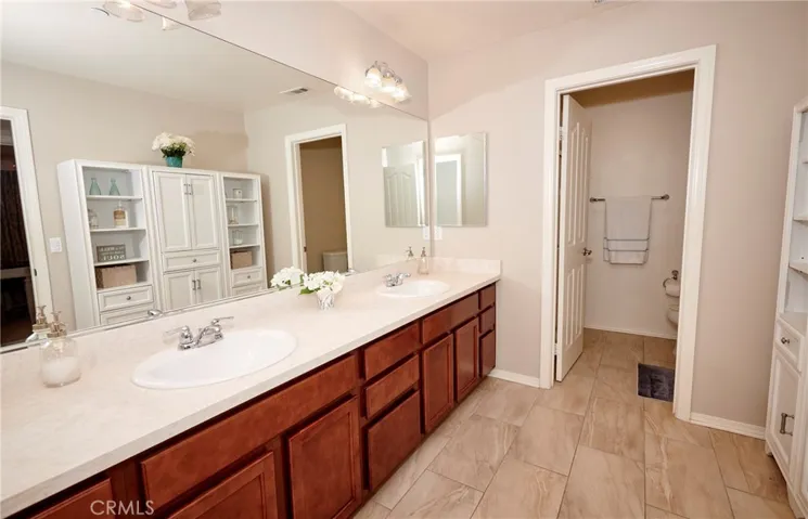 4049 Running Oak Lane, San Bernardino, California 92407