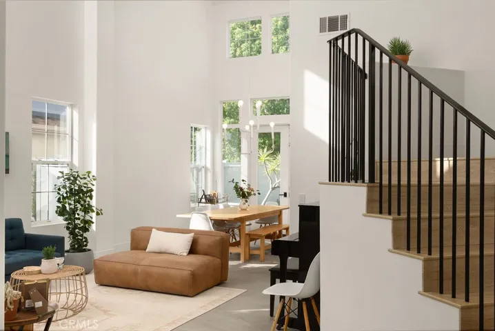 206 Gurrego, San Clemente, California 92672