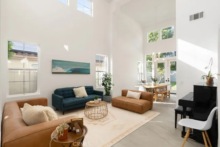206 Gurrego, San Clemente, California 92672