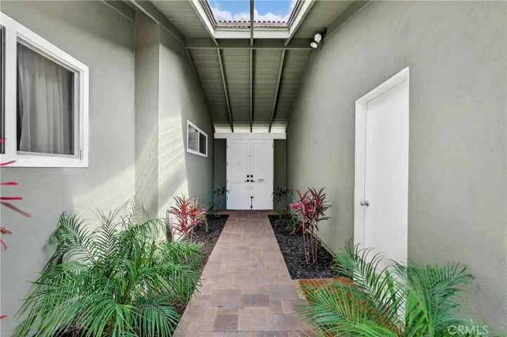 14291 Prospect Avenue, Tustin, California 92780