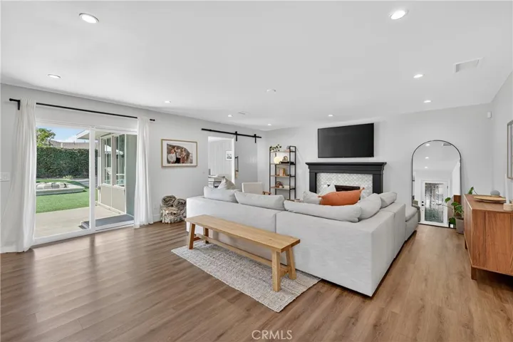 14291 Prospect Avenue, Tustin, California 92780