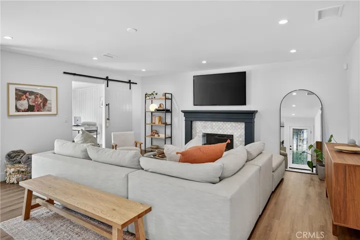 14291 Prospect Avenue, Tustin, California 92780
