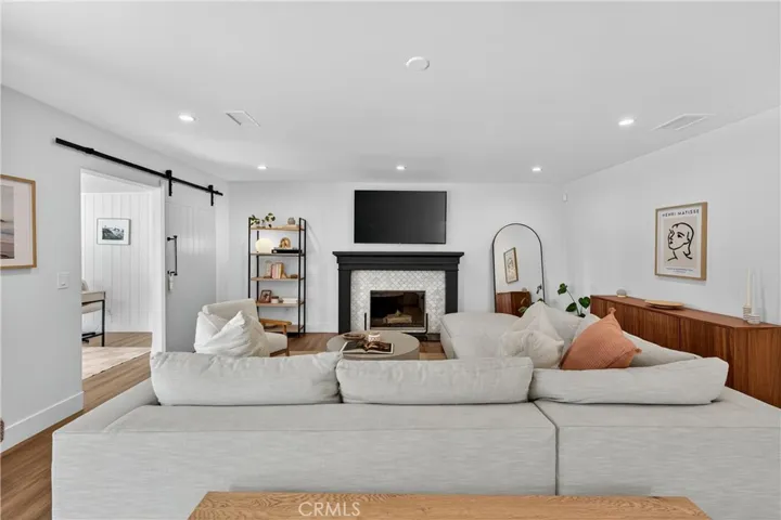 14291 Prospect Avenue, Tustin, California 92780