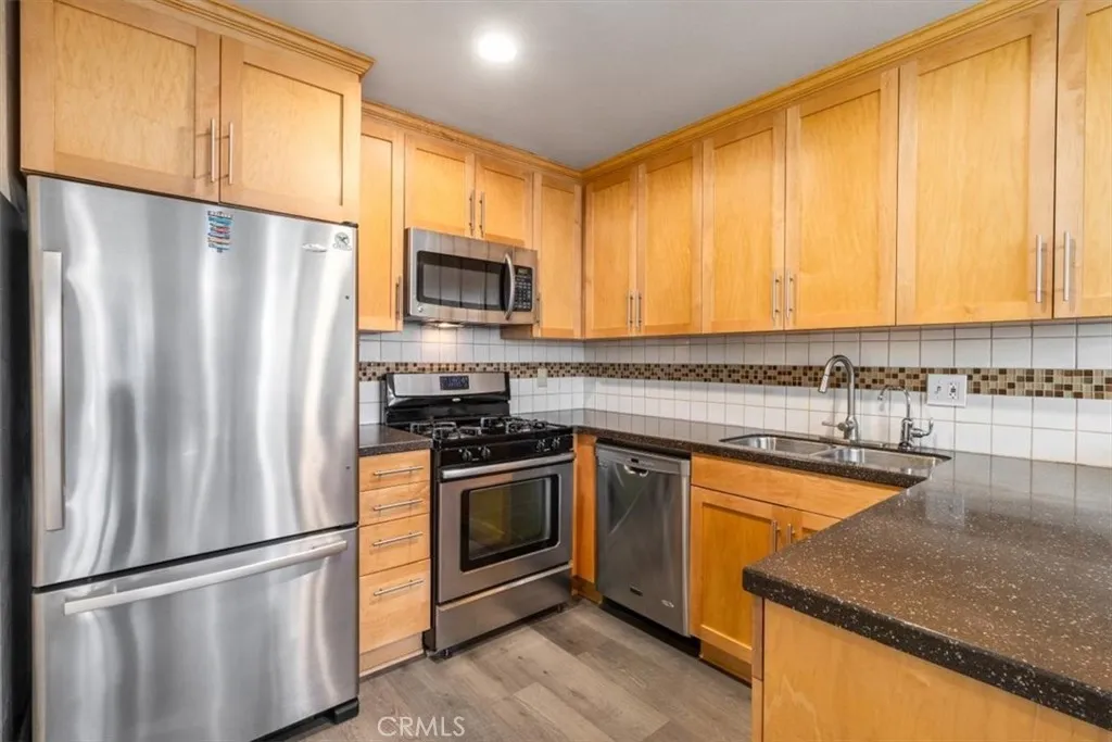 1084 Cabrillo Park  home-pic-7