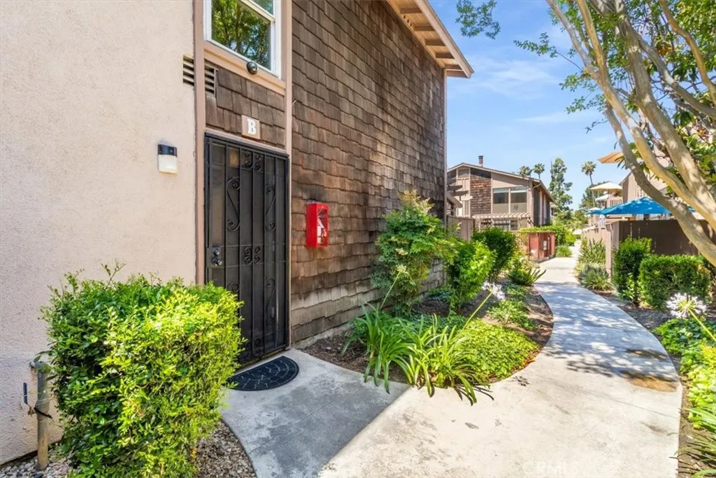 1084 Cabrillo Park  home-pic-1