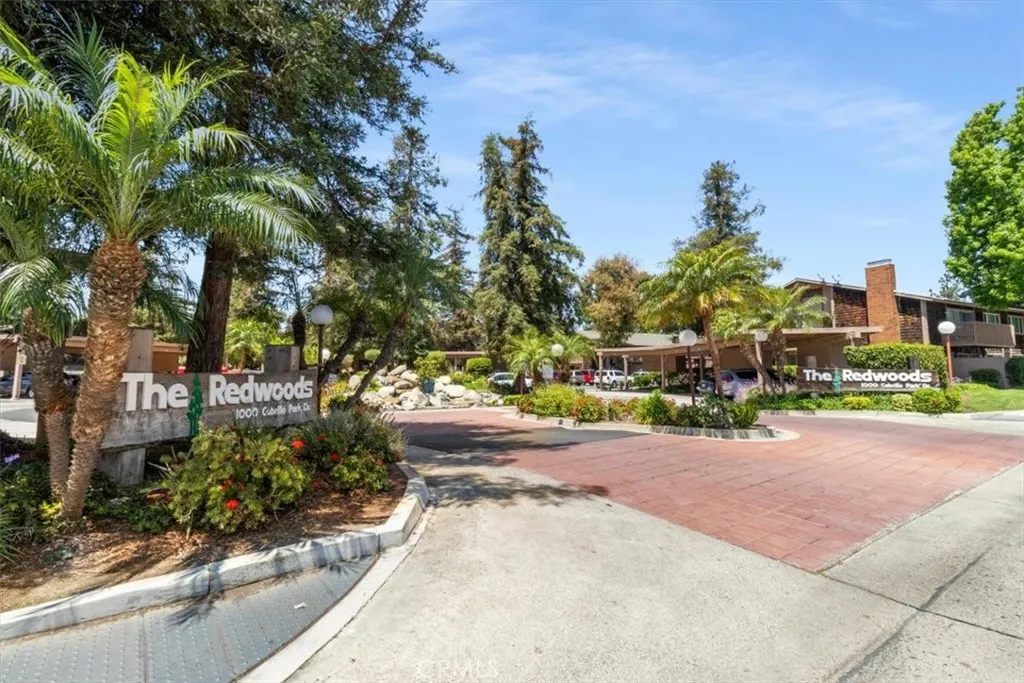 1084 Cabrillo Park  home-pic-22