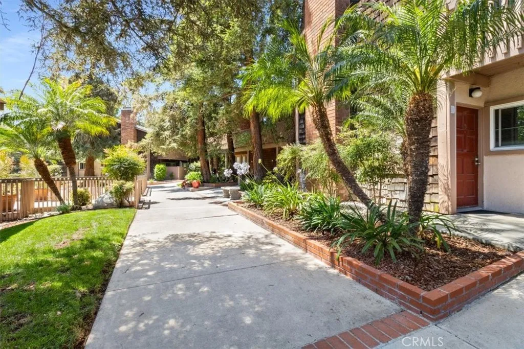 1084 Cabrillo Park  home-pic-26