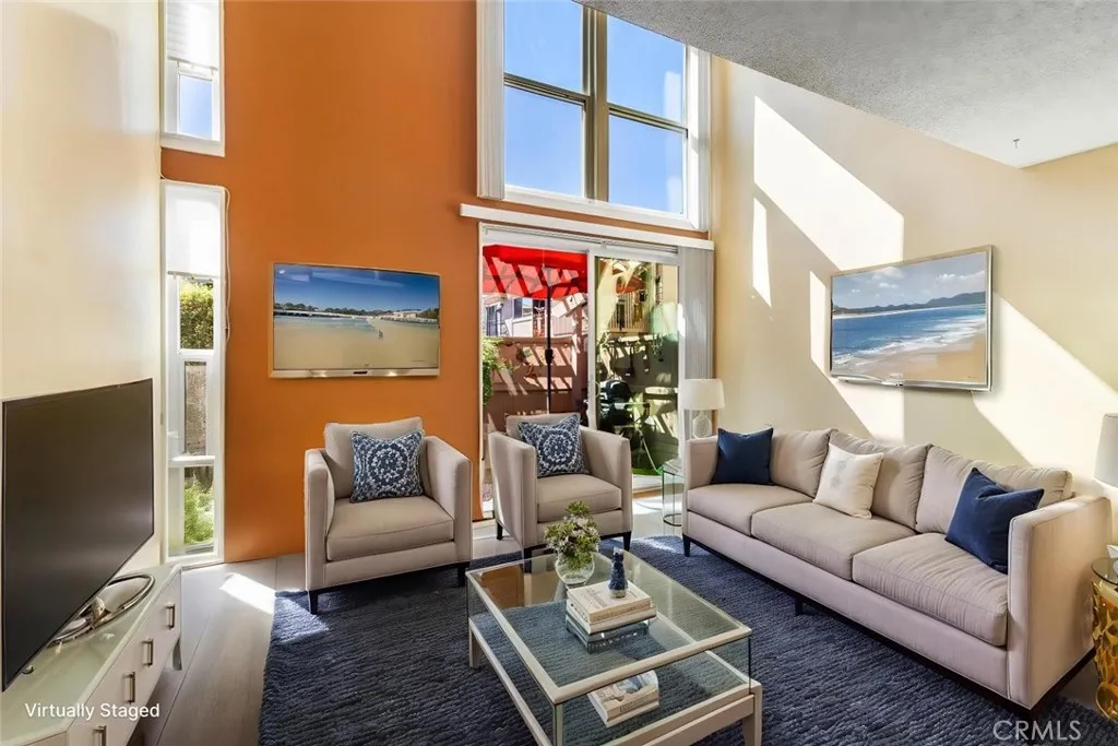 1084 Cabrillo Park  home-pic-15