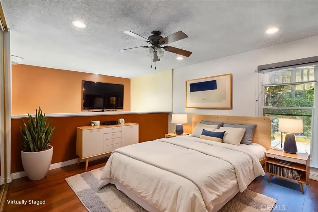 1084 Cabrillo Park  home-pic-13