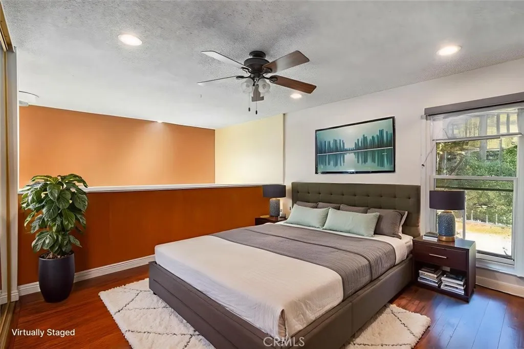 1084 Cabrillo Park  home-pic-14