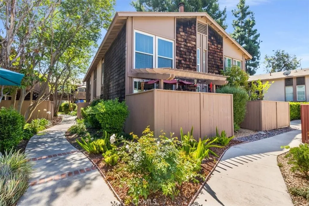 1084 Cabrillo Park  home-pic-2
