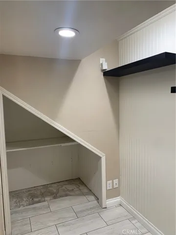 nook/desk area