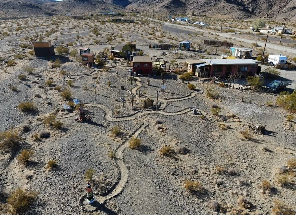 68451 Bellerue Road, 29 Palms, California 92277 home-pic-62