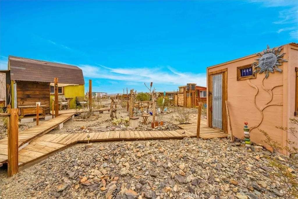 68451 Bellerue Road, 29 Palms, California 92277 home-pic-43