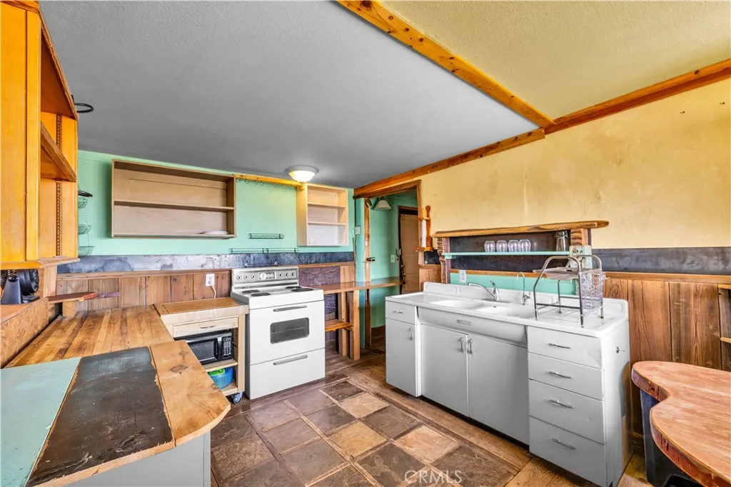 68451 Bellerue Road, 29 Palms, California 92277 home-pic-13