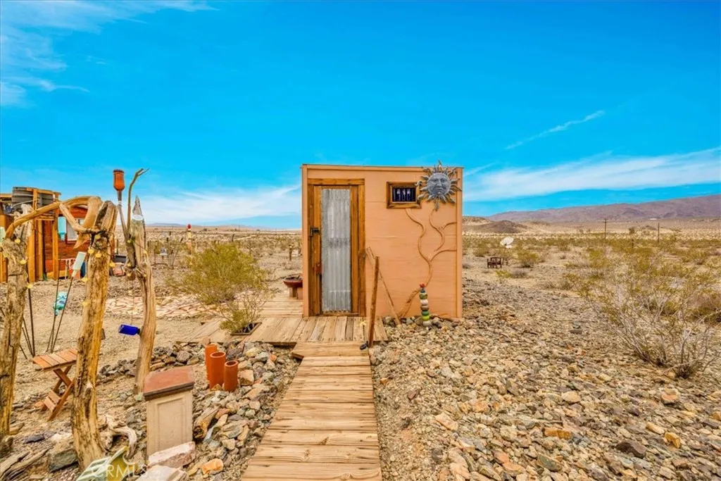 68451 Bellerue Road, 29 Palms, California 92277 home-pic-40