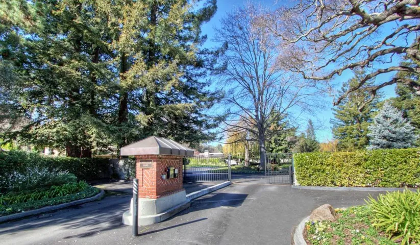4 Bay Tree Lane, Los Altos, California 94022