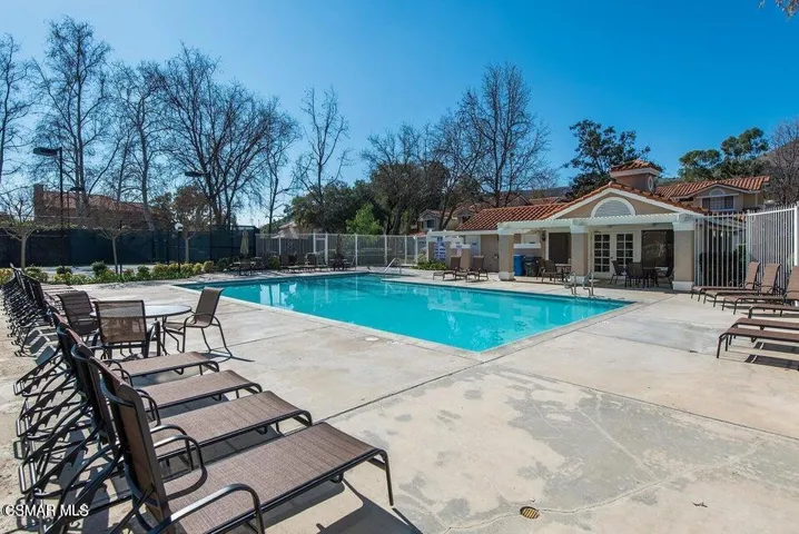 Capri pool