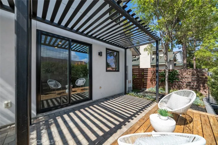 Beautiful Modern Pergola
