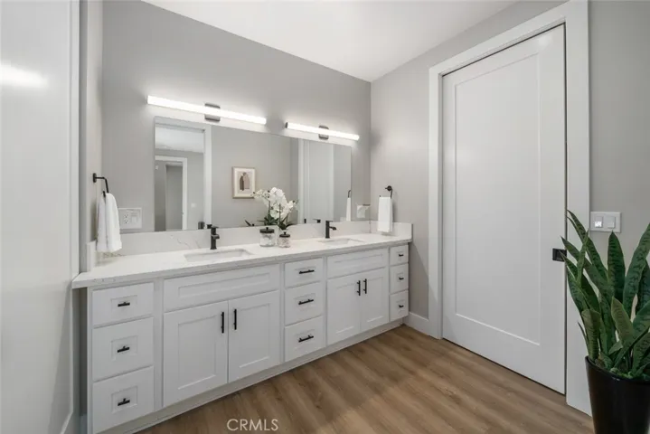 Dual Sinks in Primary Bathroom
