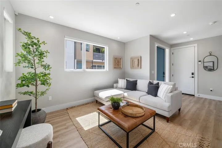 Light and Bright Living Room